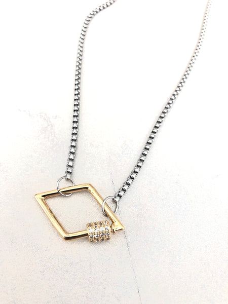 CARABINER RHOMBUS LOCK PAVÉ NECKLACE